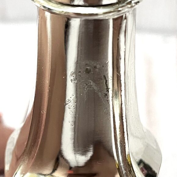 Vintage Oneida Chippendale Set Silverplate Salt Pepper Shakers with Box - Picture 4 of 5